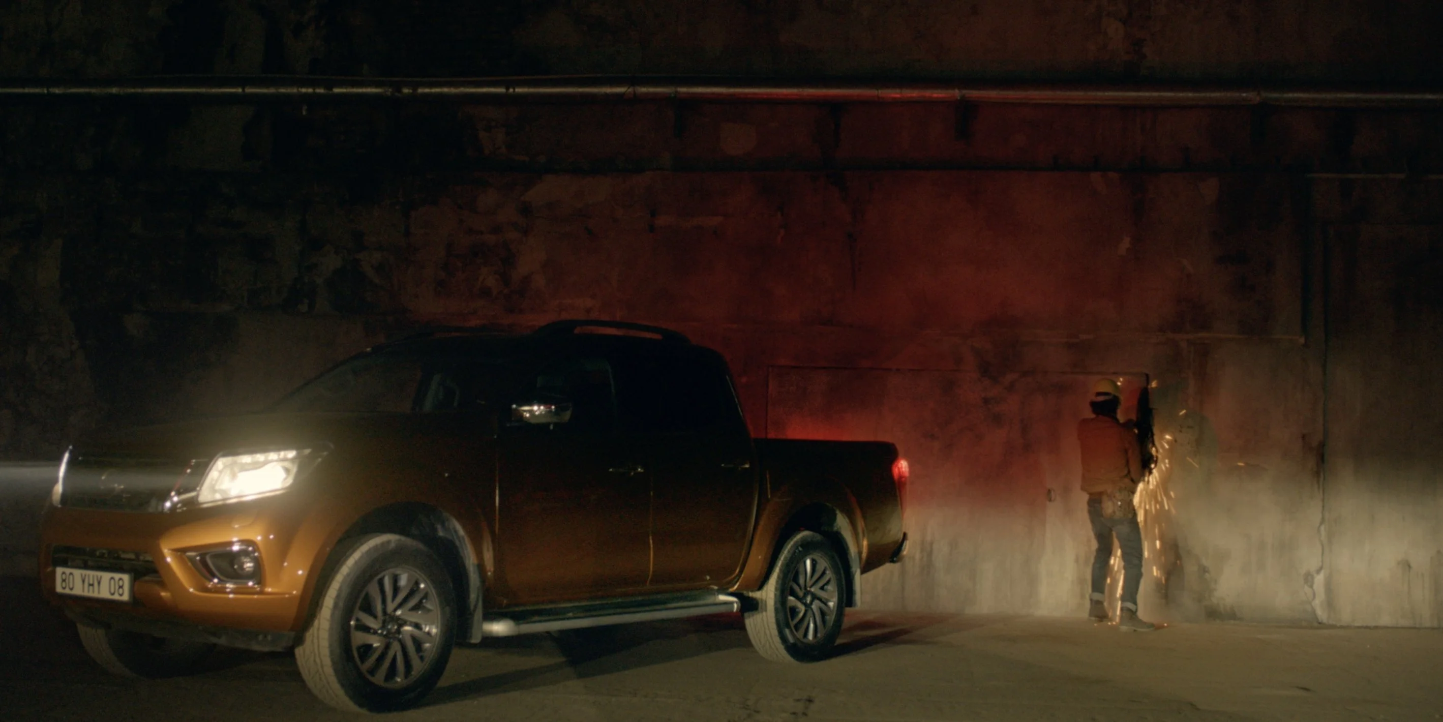 NISSAN — NAVARA — visuel 1