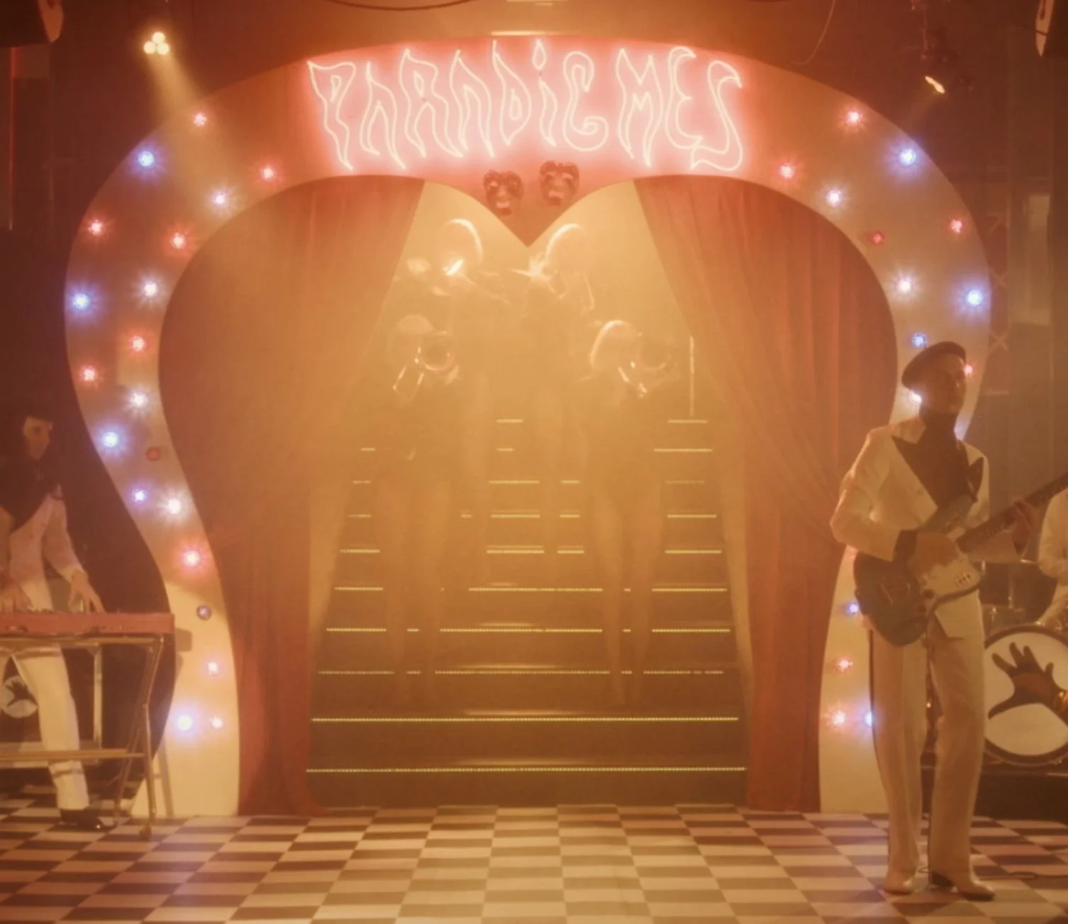 LA FEMME — PARADIGMES — visuel 2