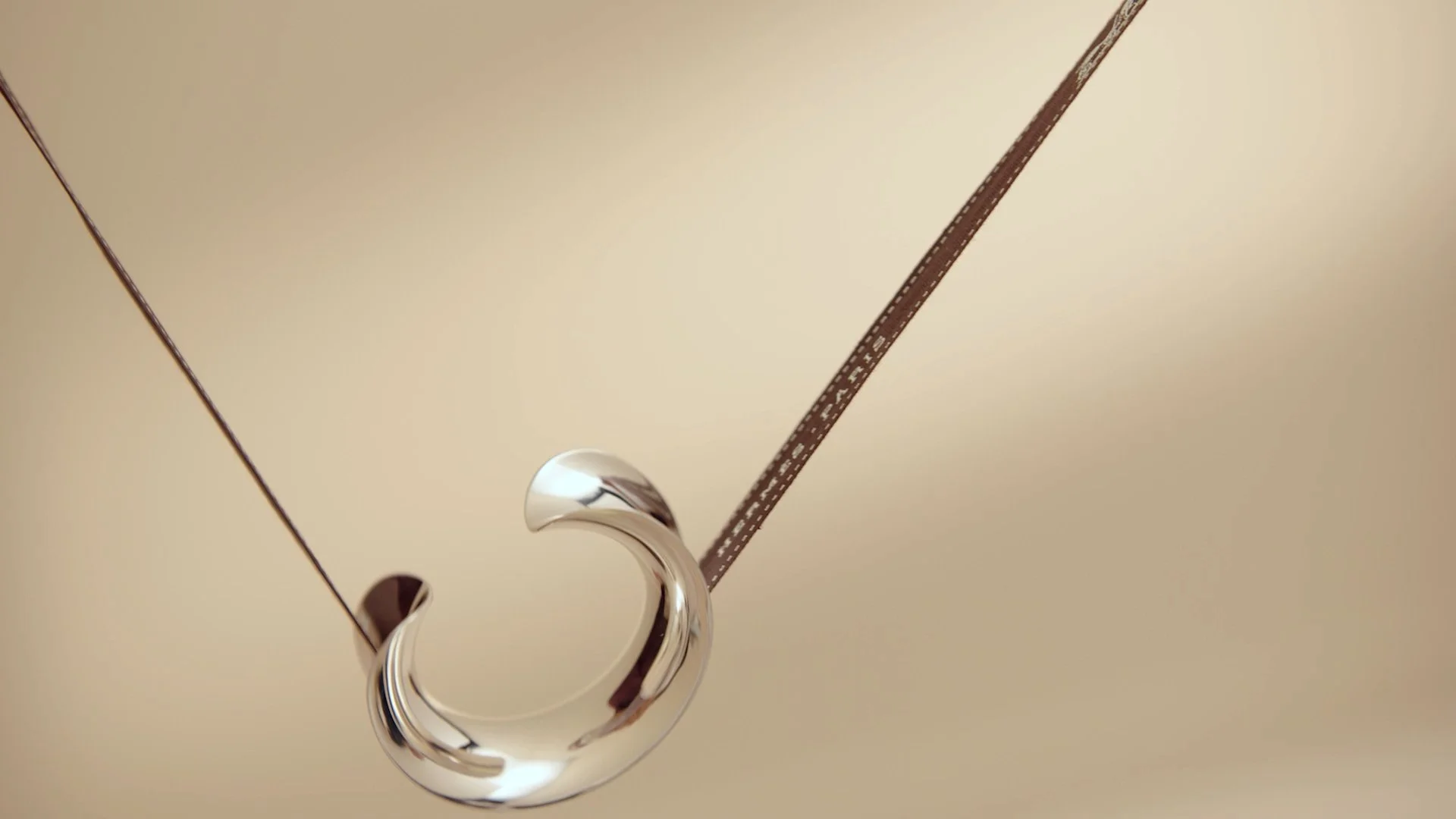 HERMÈS — Joyeux Objets! — visuel 3