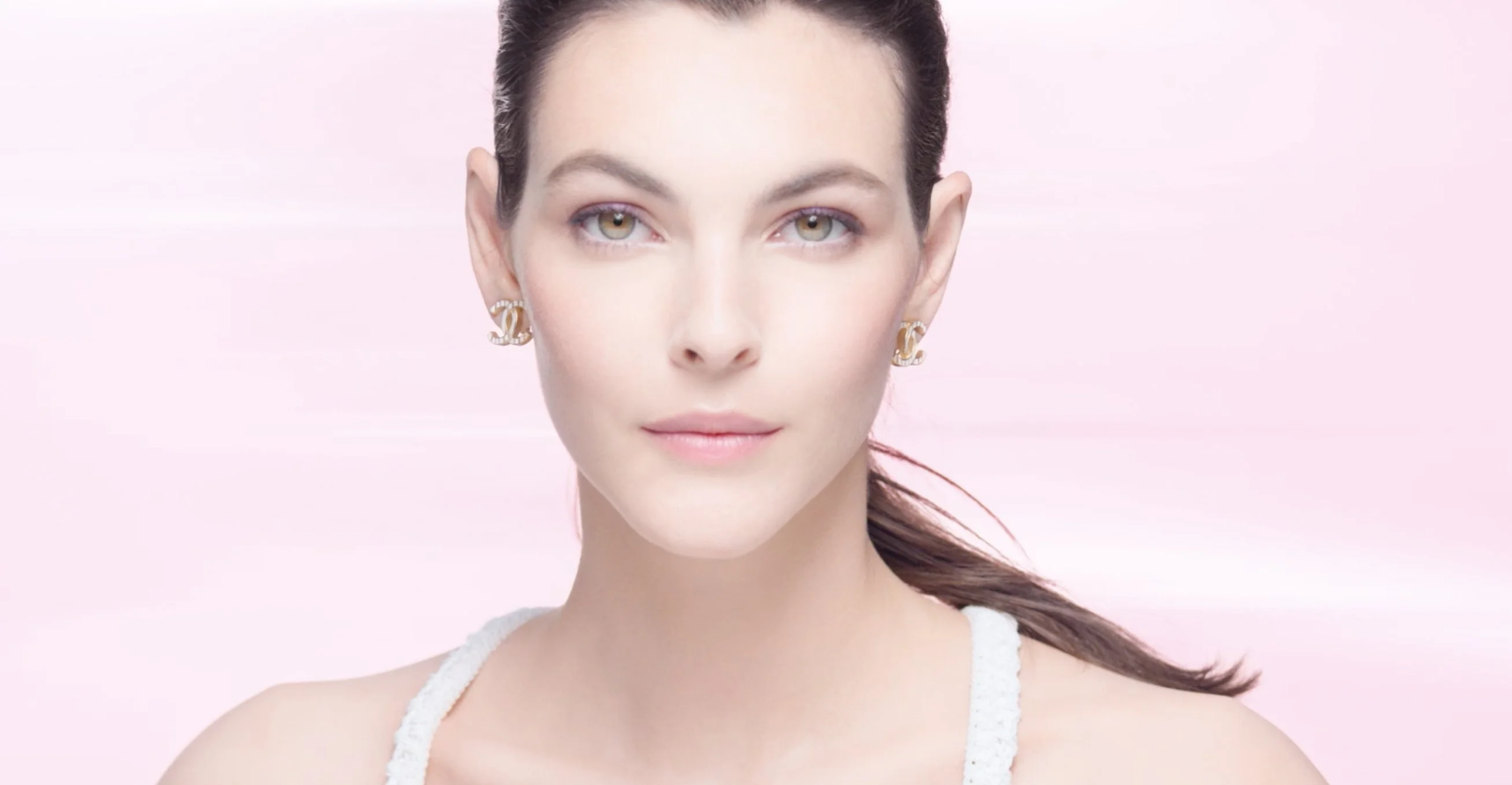 CHANEL — Le Blanc Make Up — visuel 2