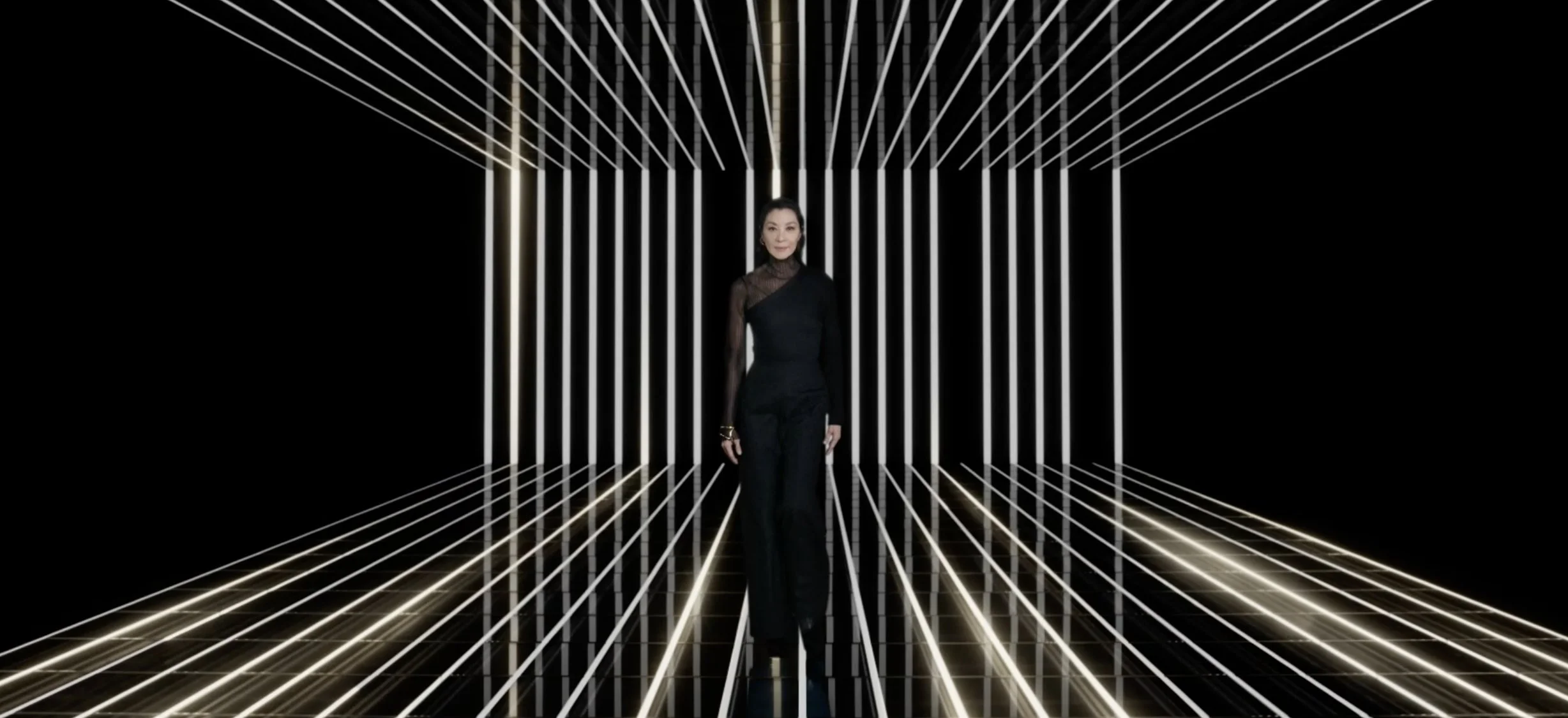 HELENA RUBINSTEIN — Re-plasty Age recovery - Michelle Yeoh — visuel 3