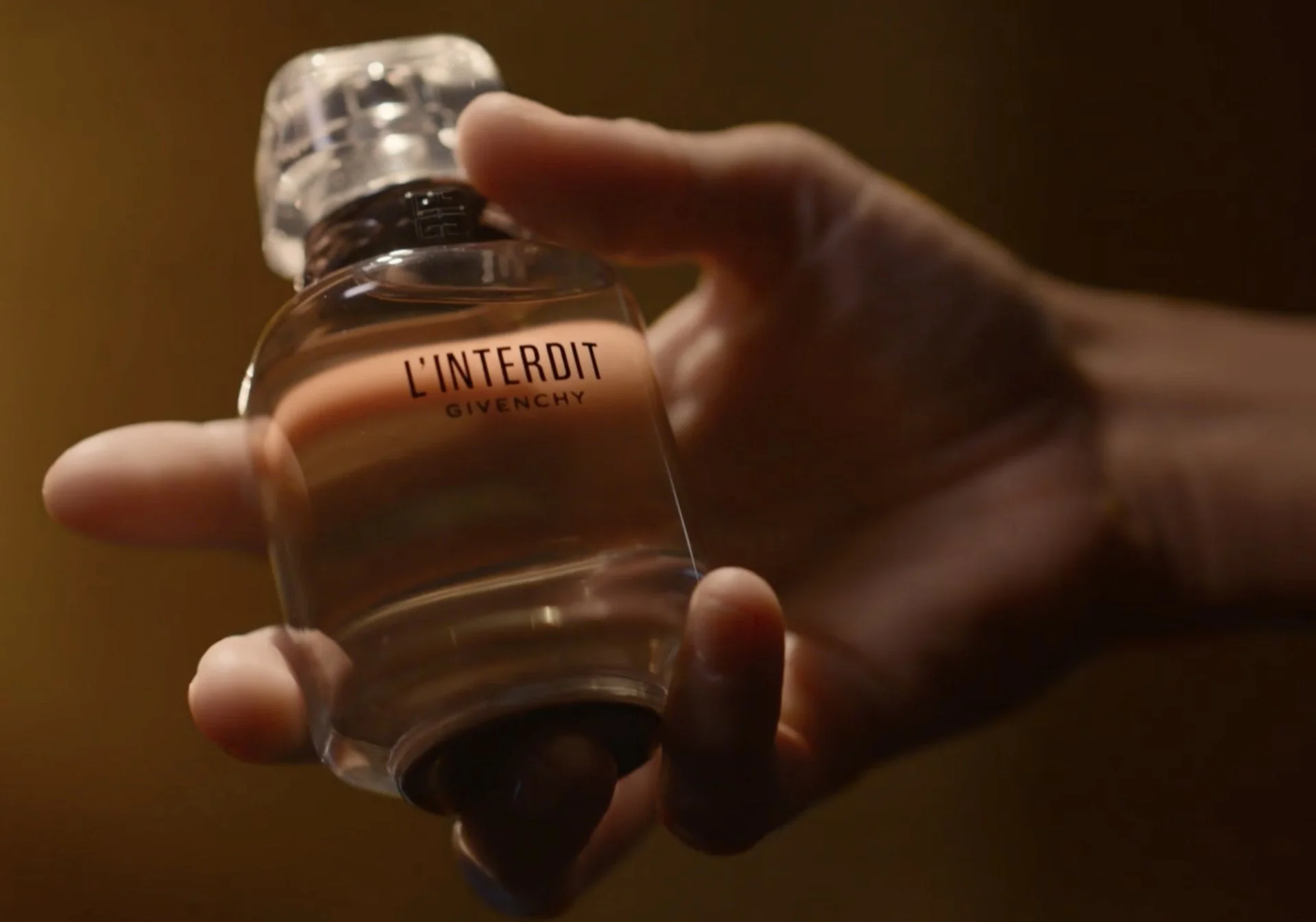 GIVENCHY — L'INTERDIT — visuel 1