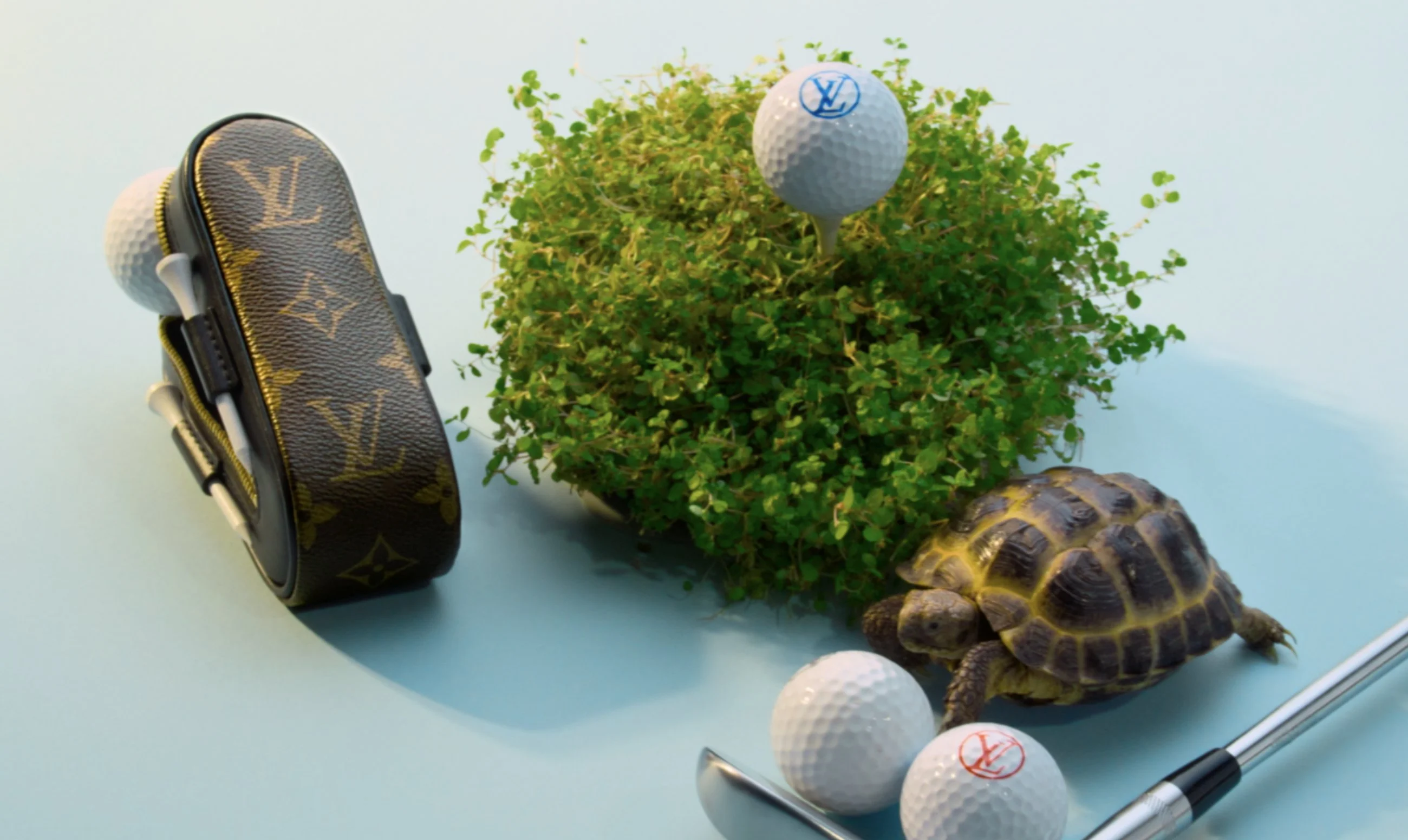 LOUIS VUITTON — LOUIS VUITTON 520 — visuel 1